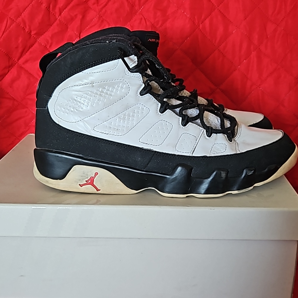 Sneaker - Picture 2 of 7